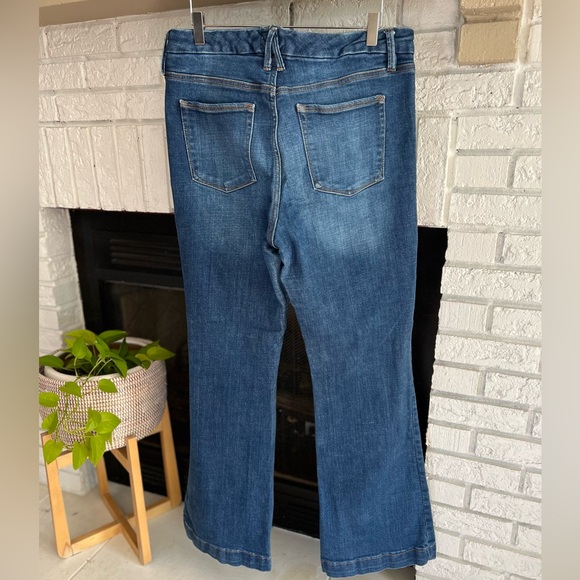 Good American Jeans - Picture 4 of 5